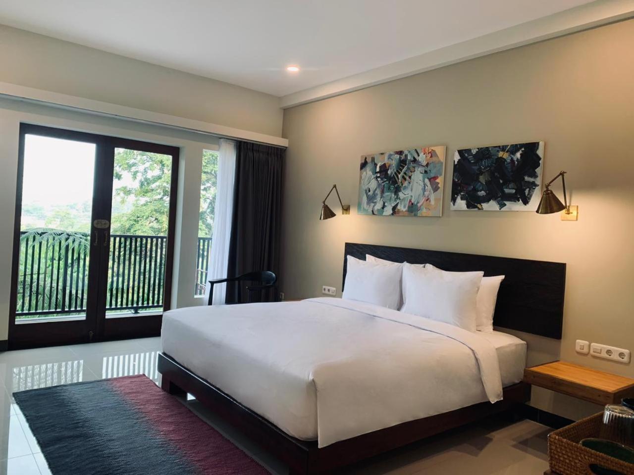 Aparthotel Uma Gati à Cimenyan Extérieur photo